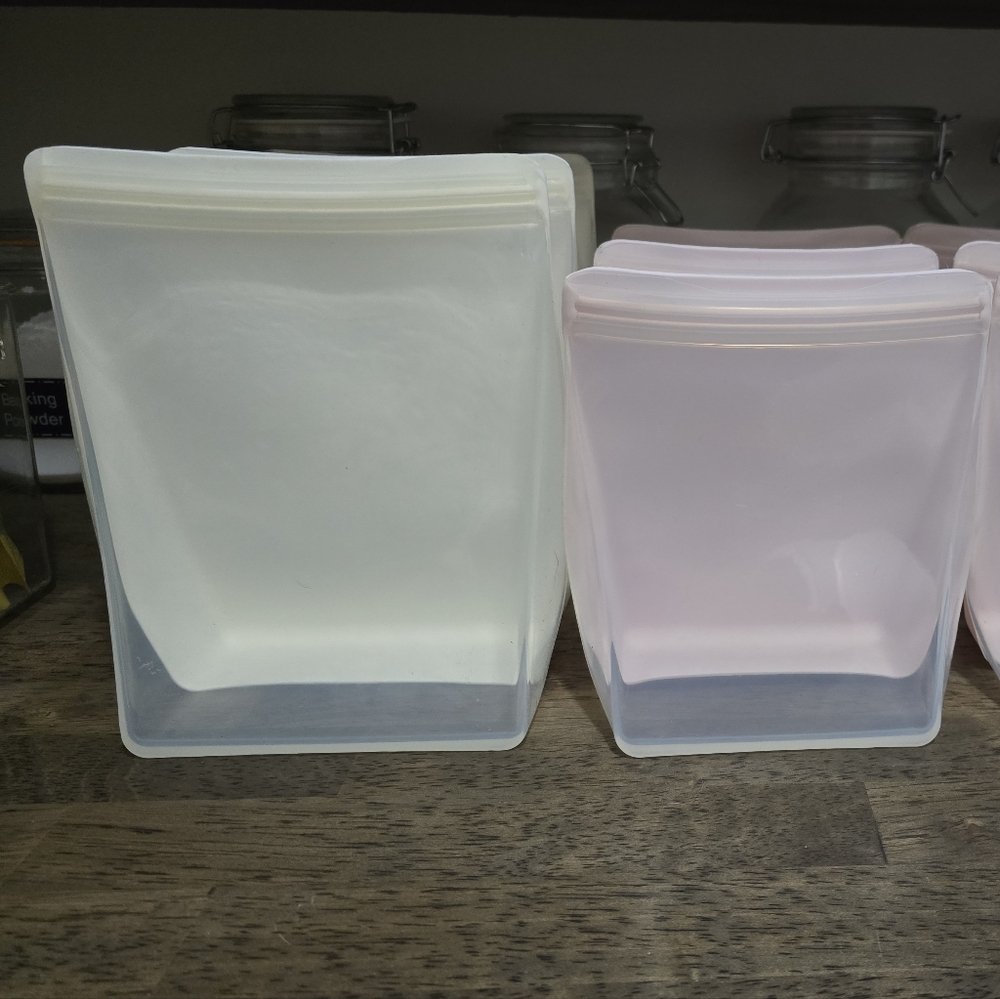 Reusable Silicone Food Storage Bags - White and Pink